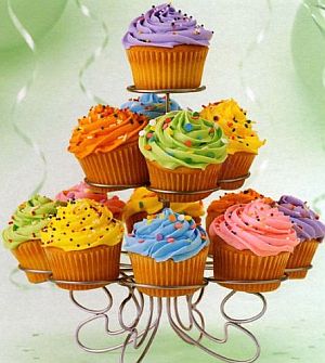 http://ediblecrafts.craftgossip.com/files/2007/07/cupcakes.jpg