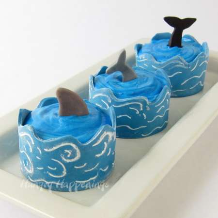 edible-cupcake-wrapper-waves-ocean-cupcakes