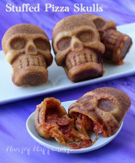 Halloween-food-stuffed-pizza-skulls