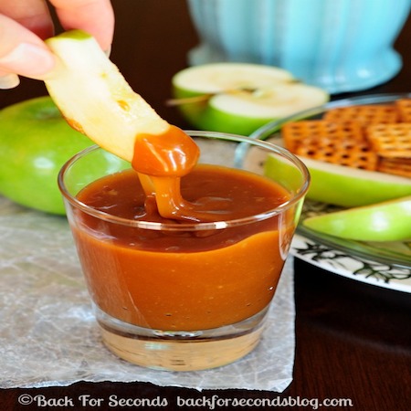 Easy-Homemade-Caramel-Dip-2