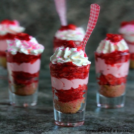 no bake mini strawberry cheesecake