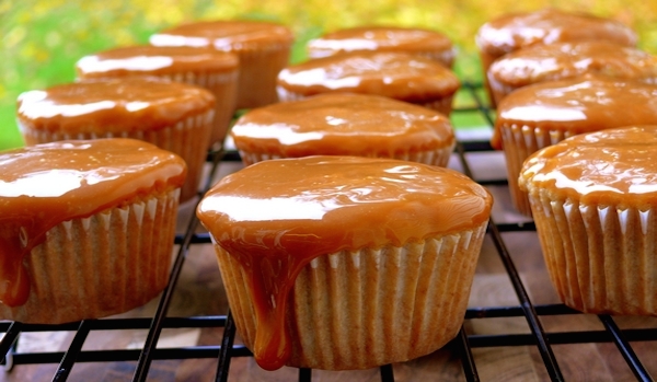 Caramel Apple Cupcakes