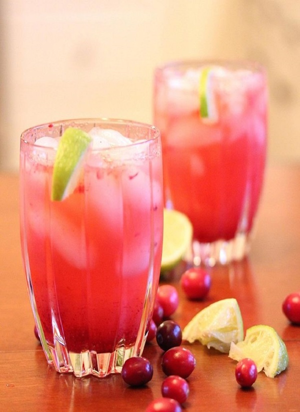 Cranberry-Vodka-Spritzer