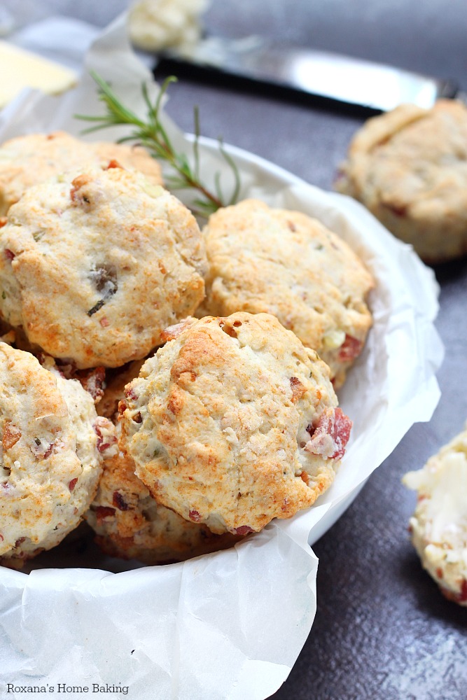 rosemary-potato-bacon-biscuits-recipe-3