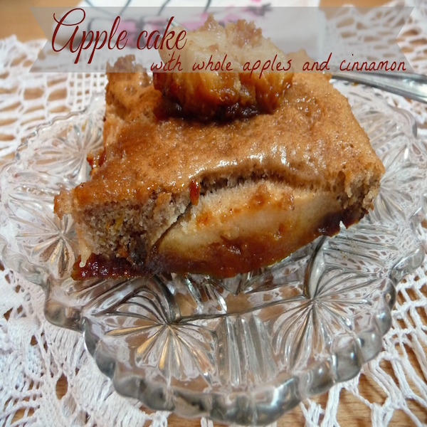 Apple-cake-with-cinnamon-and-whole-apples