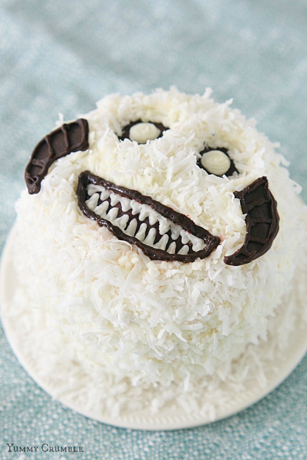 Star-Wars-Wampa-Cake