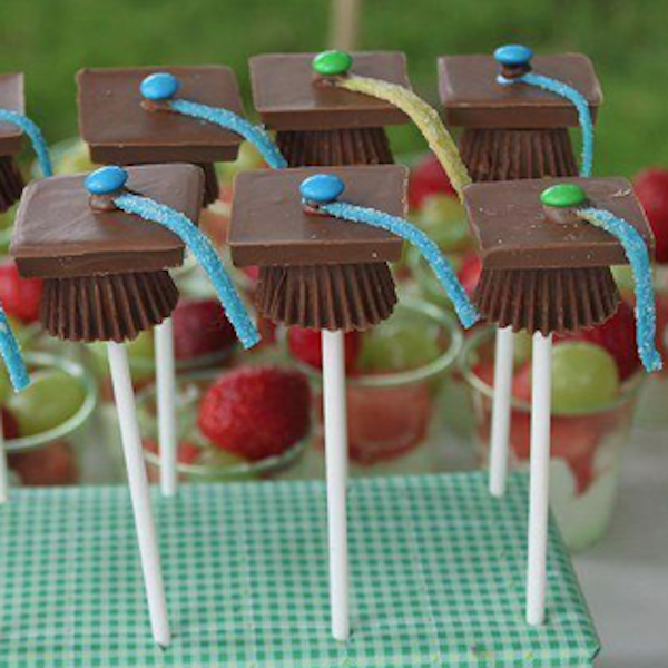 gradution cap pops