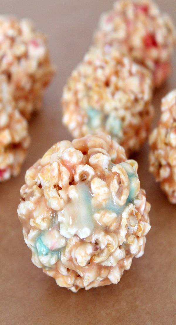 Death-Star-popcorn-balls