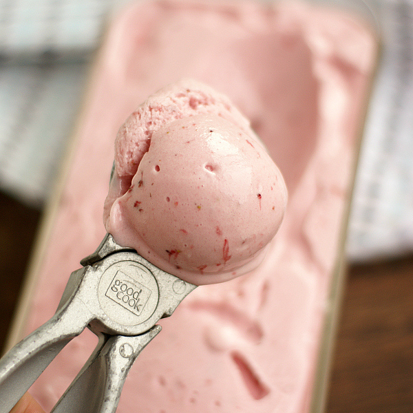 strawberry ice cream