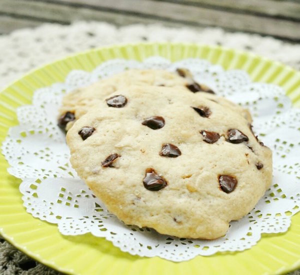 microwave chocolate chip cookie