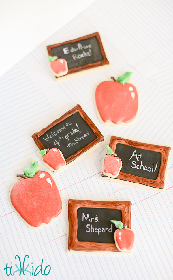 back-to-school-chalkboard-cookies