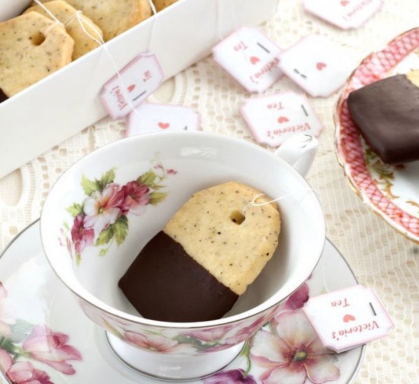 earl grey and chocolate shortbread cookies