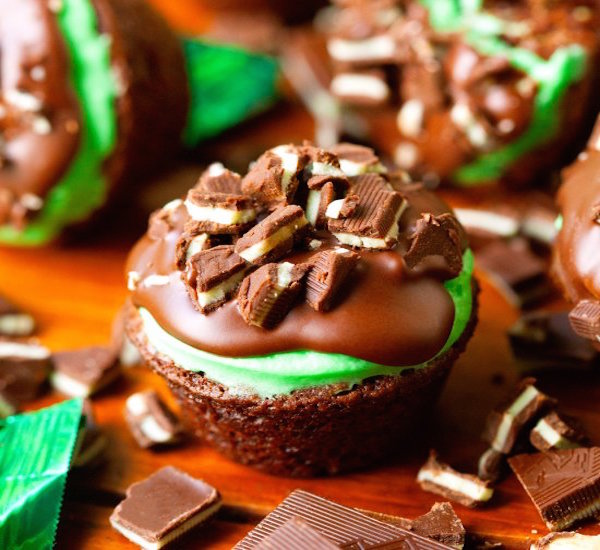 mini grasshopper brownie bites