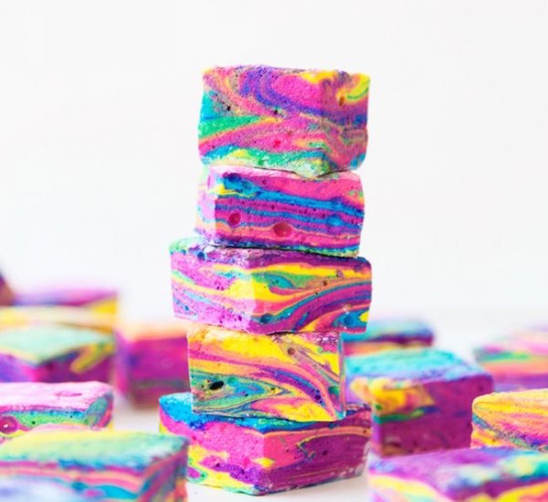 tye dye marshmallows