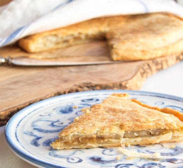 double crusted apple pie galette