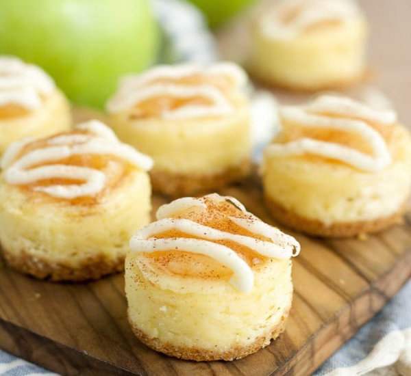 mini white chocolate apple cheesecake