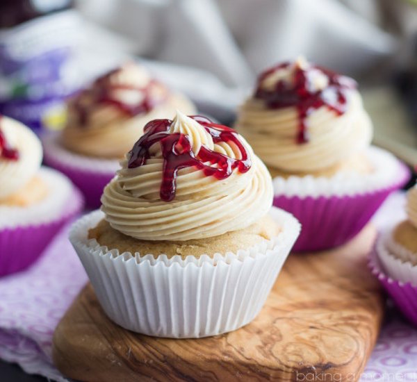 peanut butter and jelly cupcakes