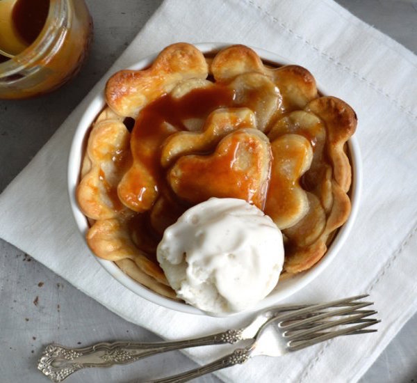 salted caramel apple pie for two