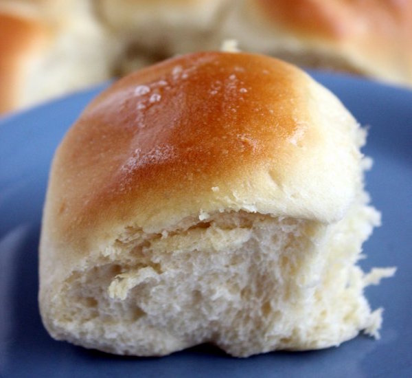 classic dinner roll