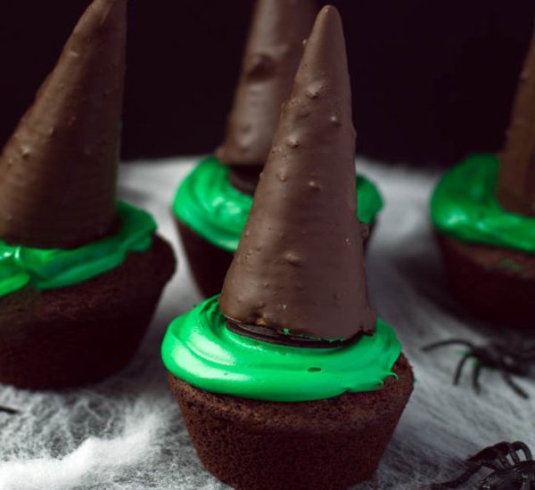 witch hat cupcakes