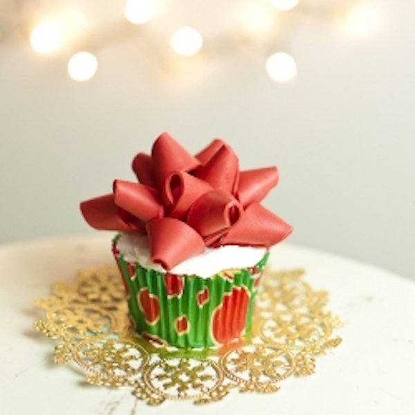 gift bow cupcake topper