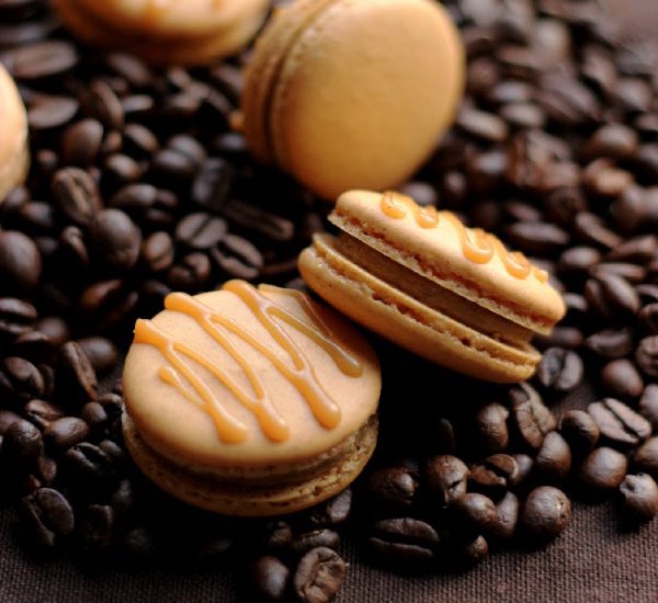 pumkin spice latte macarons