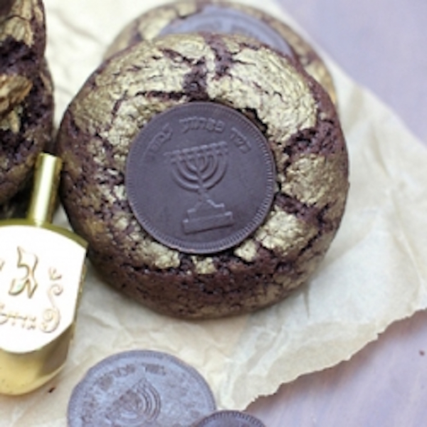 chocolate olive oil crinkle gelt cookies