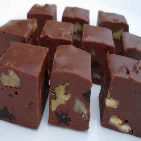 microwave rum raisin walnut fudge