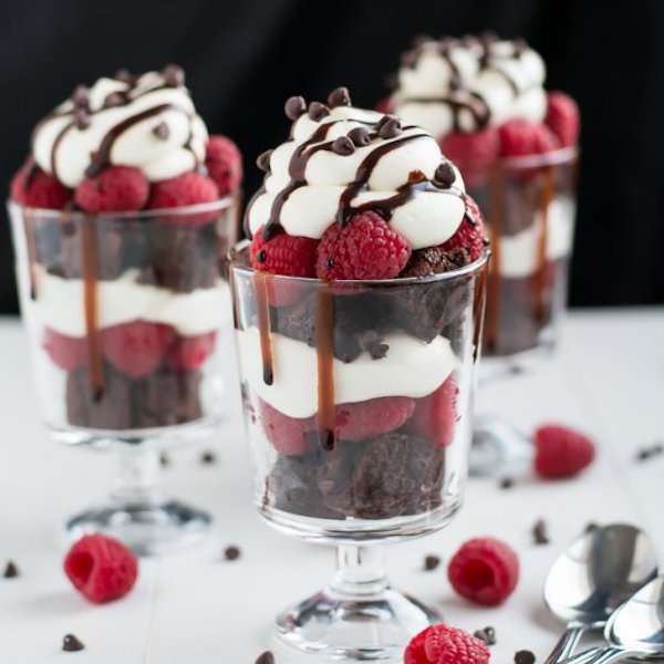 raspberry brownie cheesecake trifle