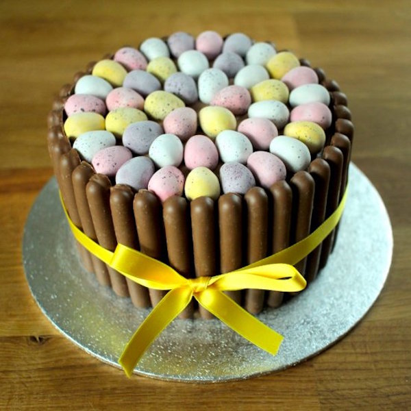 mini egg easter chocolate cake