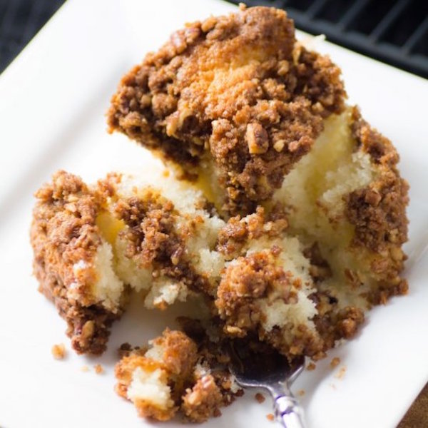 cinnamon roll coffee cake