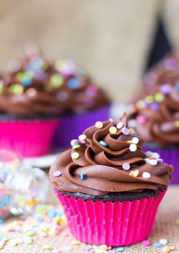 one bowl chocolate cupcake