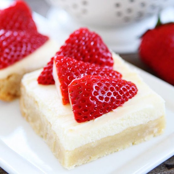 strawberries and cream bars