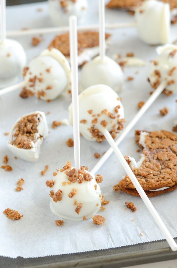 Oatmeal-Cream-Pie-Cake-Pops