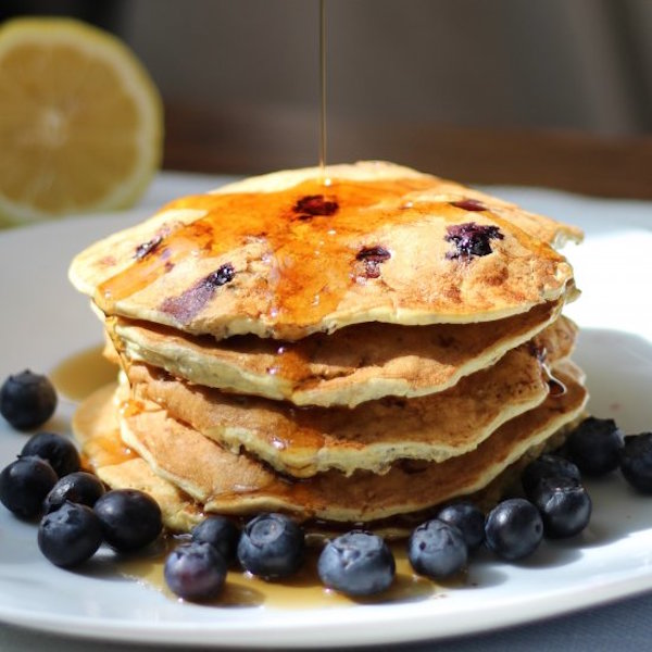 blueberry lemon ricotta pancakes