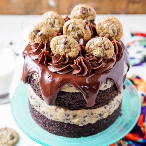 chocolate chip cookie dough cake