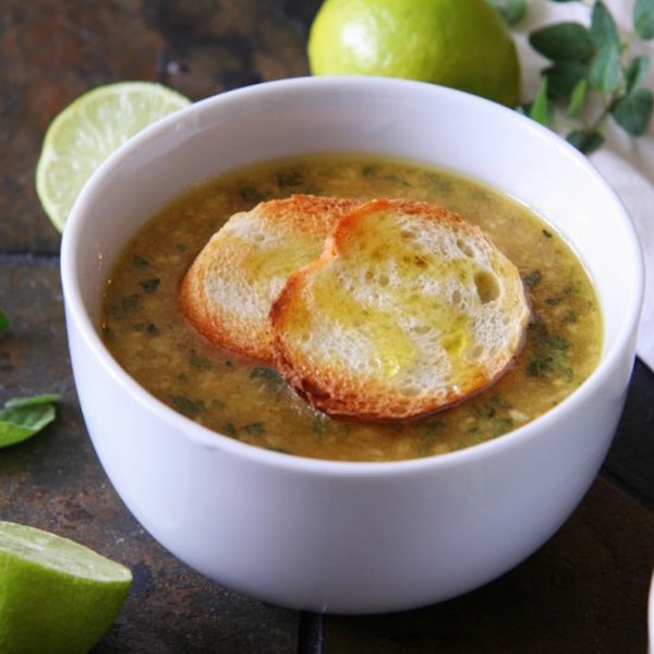 mexican garlic soup with oregano & fresh lime