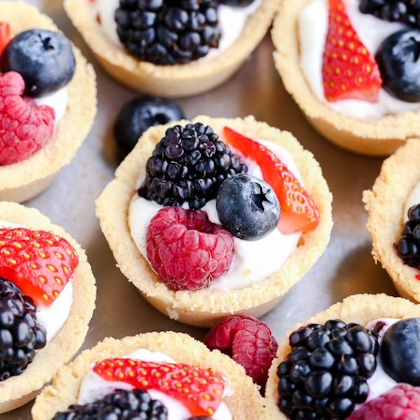 mini berry tarts