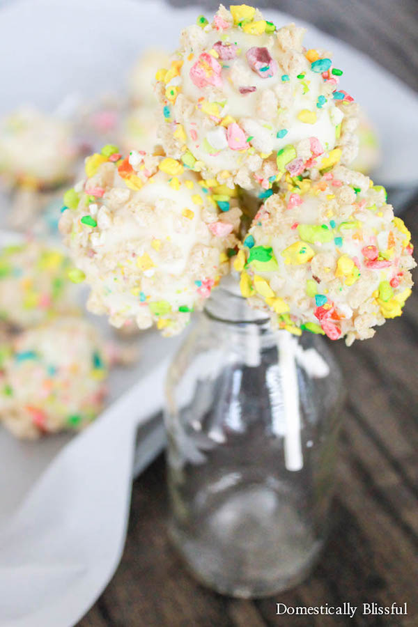 Lucky-Charms-Ice-Cream-Pops