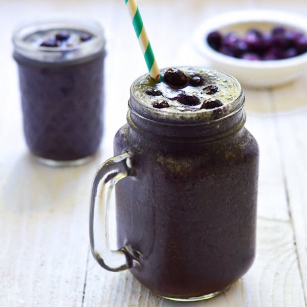 acai and blueberry smoothie